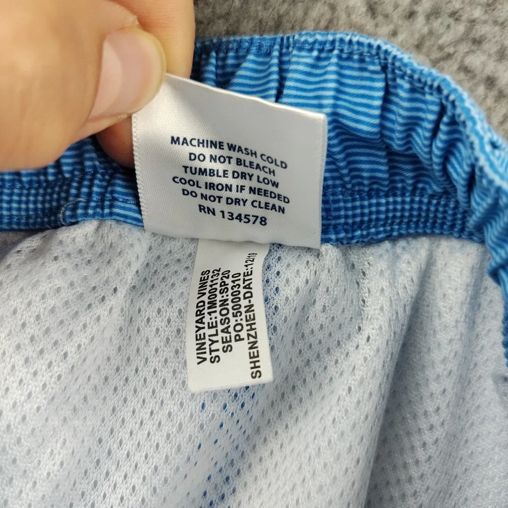 Vineyard Vines Chappy Trunk Fish Print Blue Size Meidum Mesh Net Lined